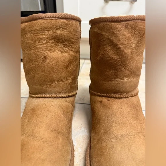 UGG Classic Brown Sheepskin Boots - Picture 5 of 14